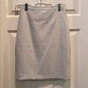 Patterned pencil skirt